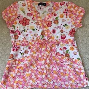 Los Angeles Rose Patterned Scrub Top